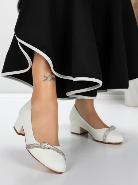 Pantofi cu Toc mic 3XKK99 Alb » MeiMei.Ro
